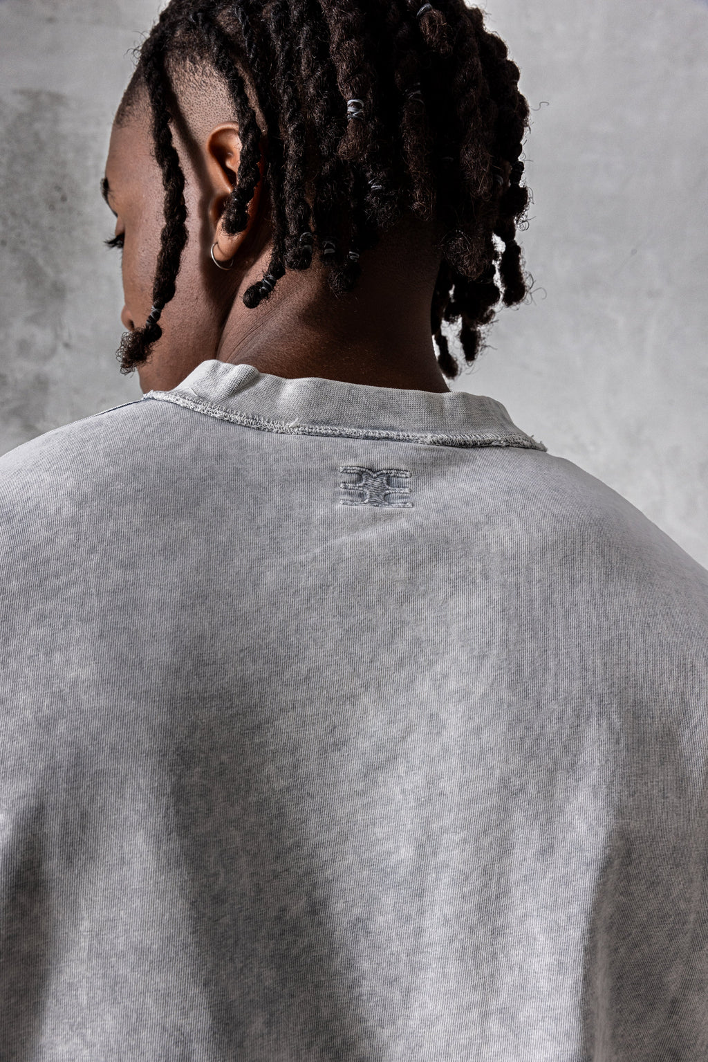 UPSIDE T                  GREY